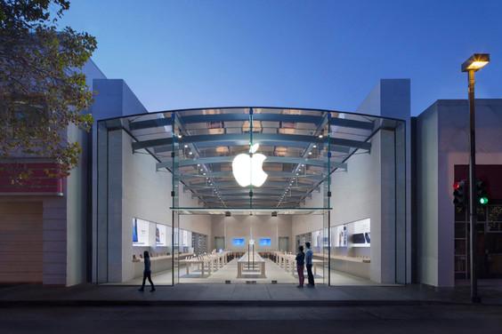  Latest Apple Store layout includes lots of great Twelve South gear