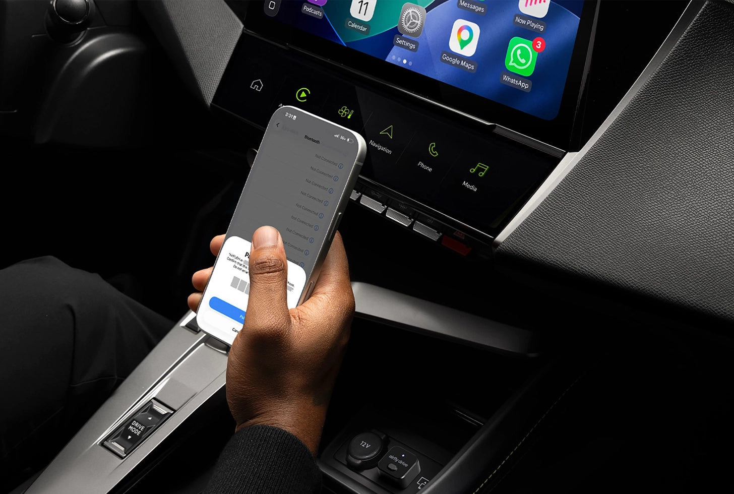 Twelve South introduces Airfly Drive, making wireless CarPlay and Android Auto wireless. Twelve South introduces Airfly Drive, making wireless CarPlay and Android Auto wireless.